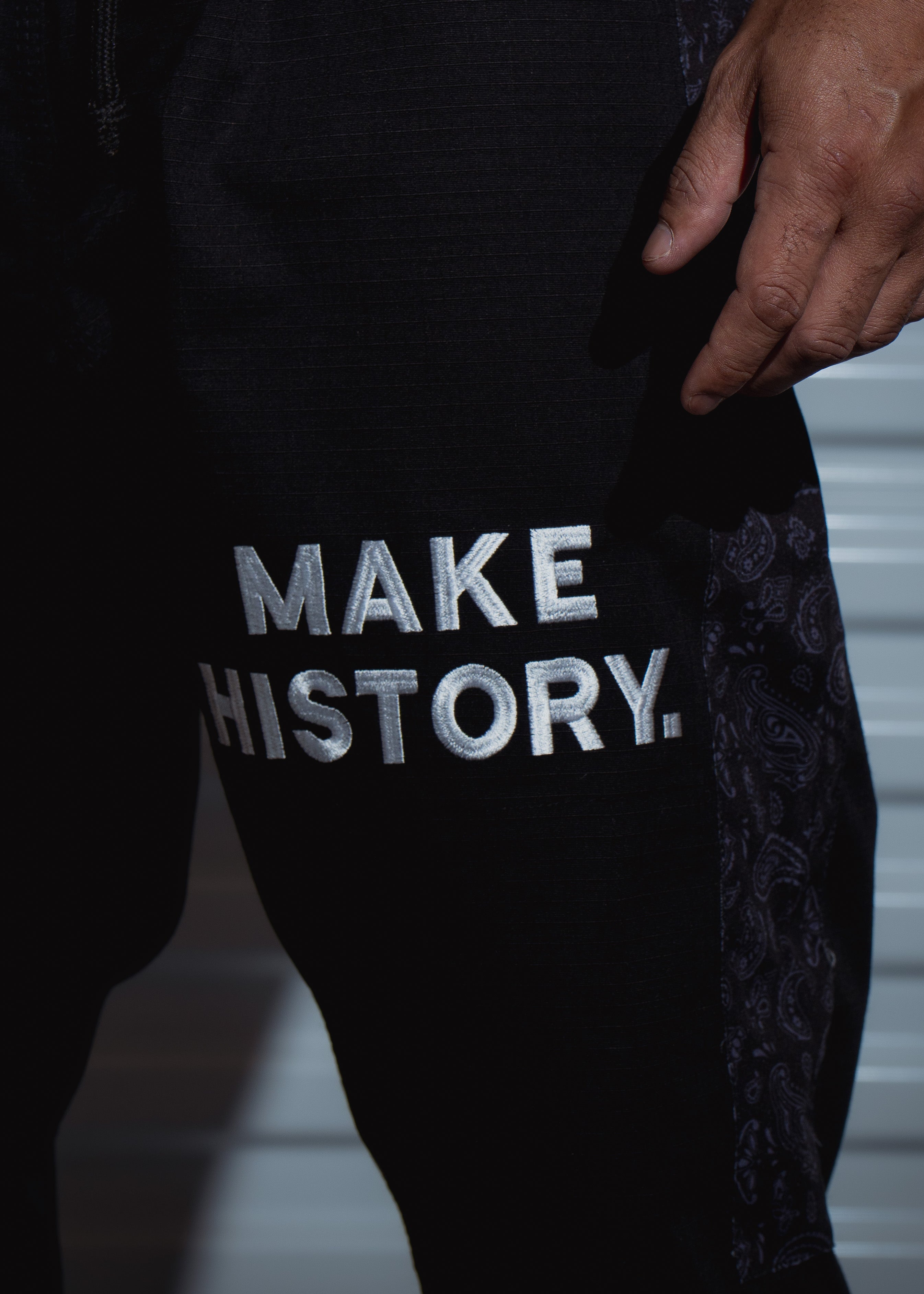 MAKE HISTORY: NOIR PAISLEY GI